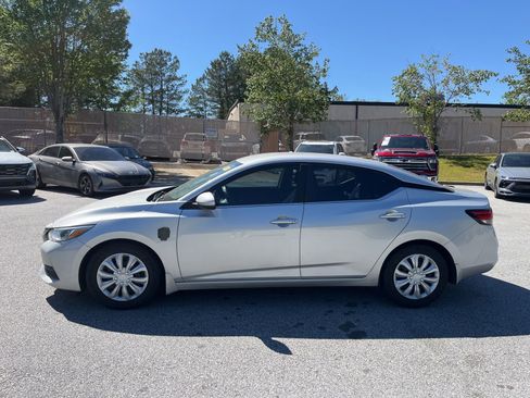 Used 2022 Nissan Sentra S w/ Trunk Package FWD image 2