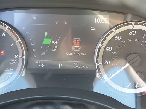 Used 2023 Toyota Highlander XLE AWD/4WD image 26
