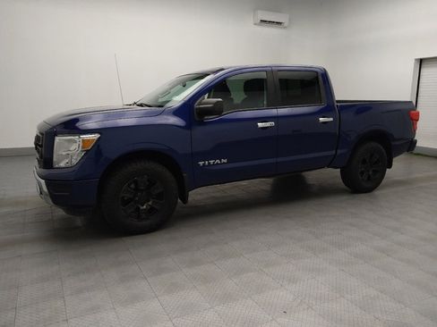 Used 2021 Nissan Titan SV w/ SV Convenience Package image 2
