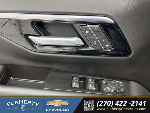 Used 2025 Chevrolet Tahoe Premier image 22