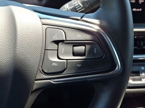 Used 2024 Buick Envista Sport Touring w/ Convenience I Package FWD image 18
