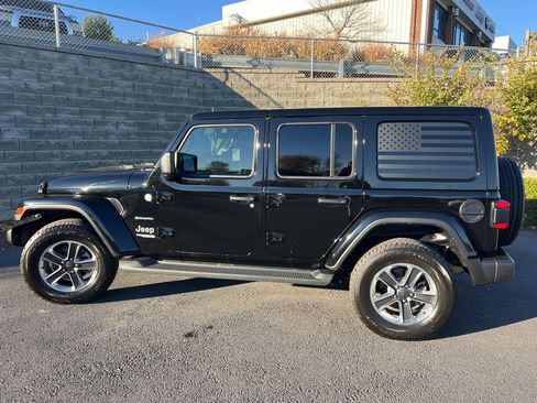 Used 2022 Jeep Wrangler Unlimited Sahara w/ LED Lighting Group image 28