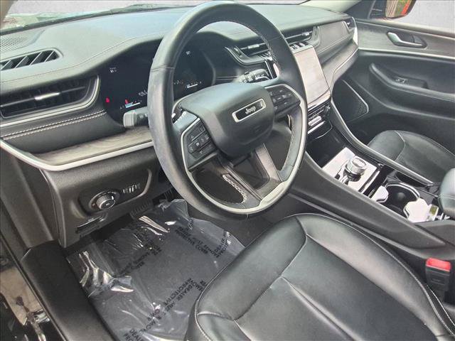Used 2022 Jeep Grand Cherokee Limited AWD/4WD image 10