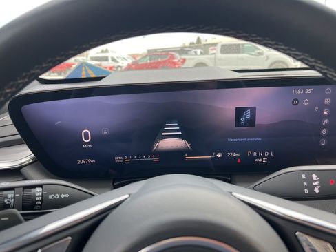 Used 2025 Buick Enclave Preferred image 17