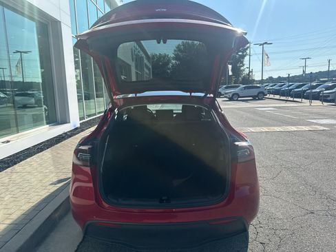 Used 2022 Tesla Model Y Performance AWD/4WD image 15