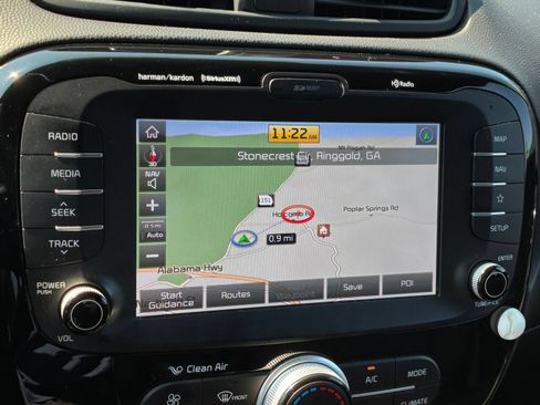 Used 2018 Kia Soul + FWD image 13