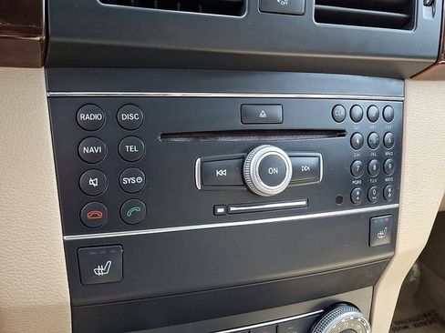 Used 2012 Mercedes-Benz GLK 350 4MATIC image 15