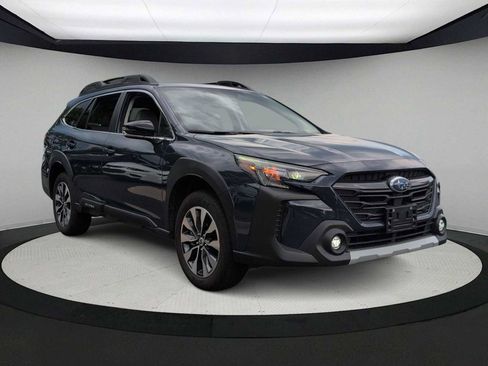 Used 2025 Subaru Outback Limited AWD/4WD image 2