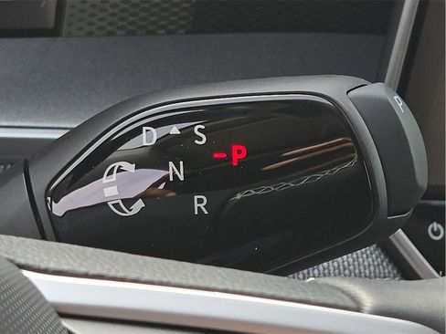 New 2026 Volkswagen Tiguan S image 23