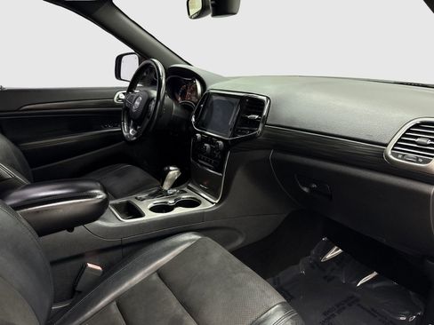 Used 2019 Jeep Grand Cherokee Altitude RWD image 39