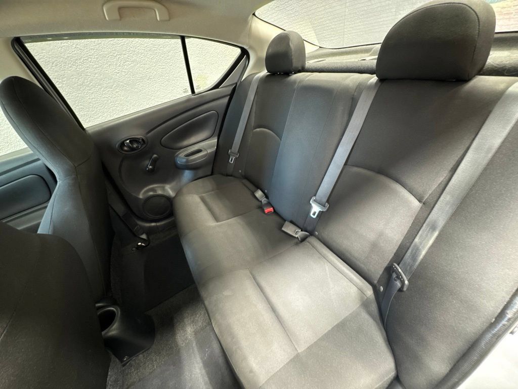 Used 2015 Nissan Versa S FWD image 17