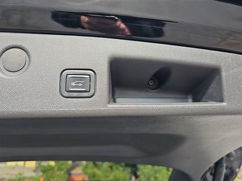 Used 2022 Chevrolet Equinox LT image 13