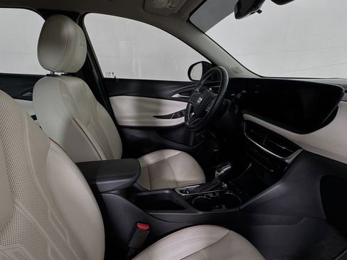 Used 2024 Buick Encore GX Avenir w/ Avenir Technology Package FWD image 28
