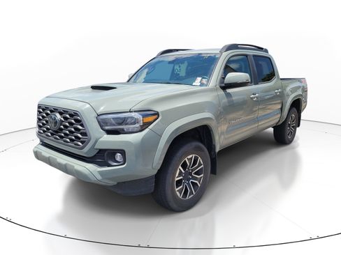 Used 2023 Toyota Tacoma TRD Sport AWD/4WD image 3