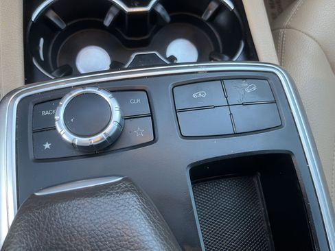 Used 2013 Mercedes-Benz GL 450 4MATIC w/ Premium 2 Pkg image 11