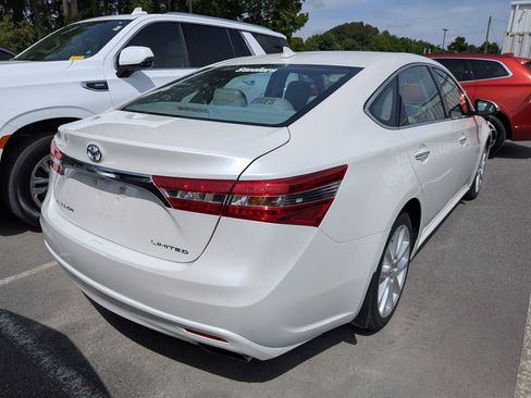 Used 2015 Toyota Avalon Limited FWD image 9