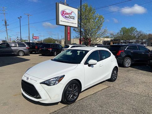 Used 2020 Toyota Yaris LE FWD image 8