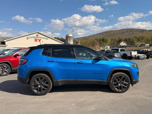 Used 2026 Jeep Compass Limited AWD/4WD image 4