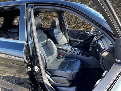 Used 2018 Mercedes-Benz GLE 350 4MATIC w/ Premium 1 Package image 7