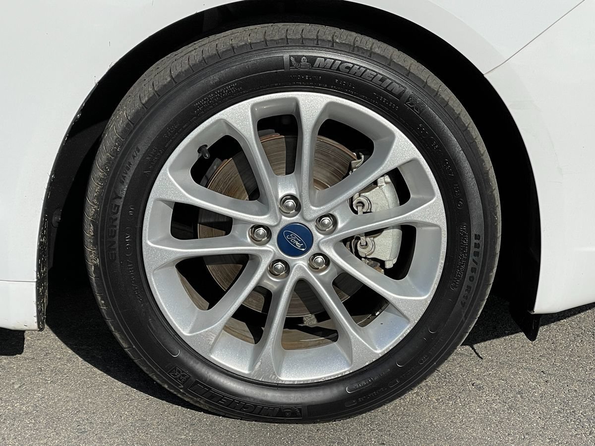 Used 2019 Ford Fusion SE FWD image 36