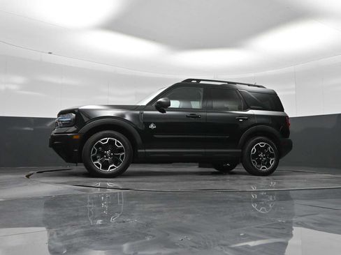 Used 2025 Ford Bronco Sport Outer Banks w/ Outer Banks Tech Package+ AWD/4WD image 31