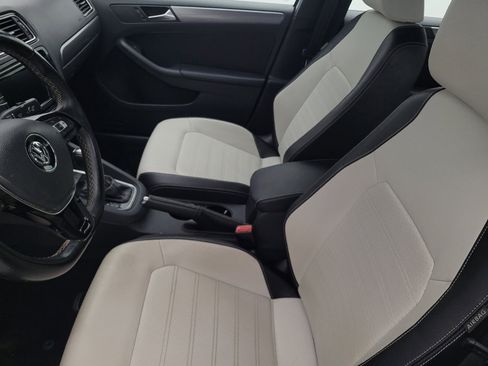 Used 2016 Volkswagen Jetta Sport image 17