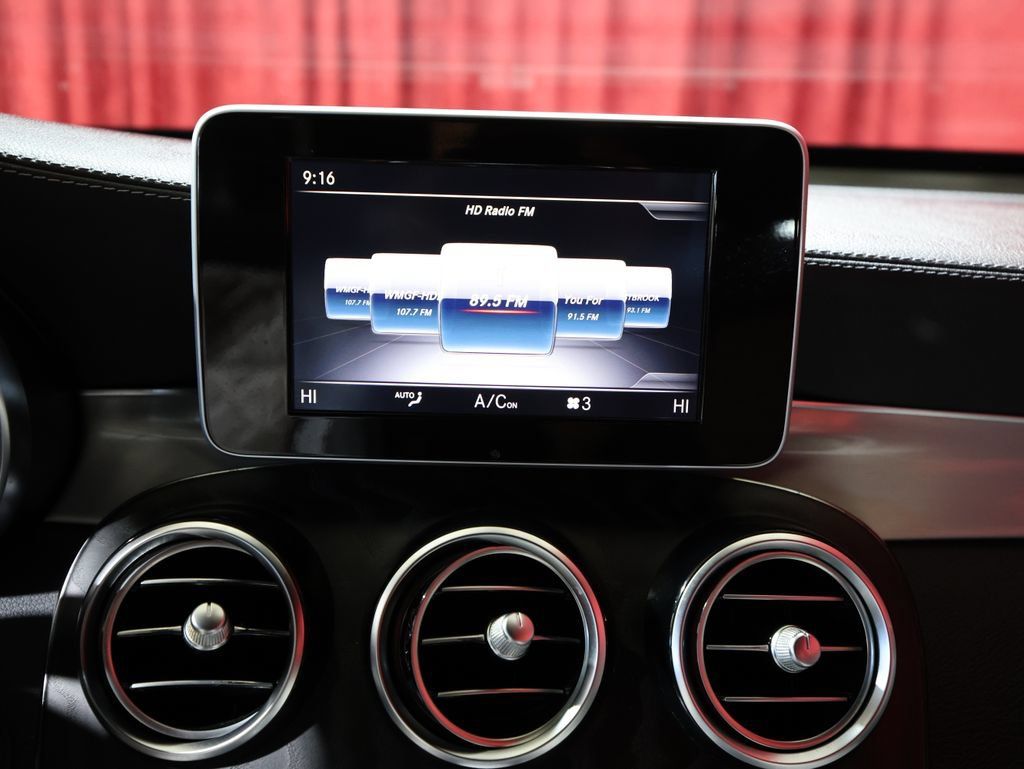 Used 2019 Mercedes-Benz GLC 300 image 18