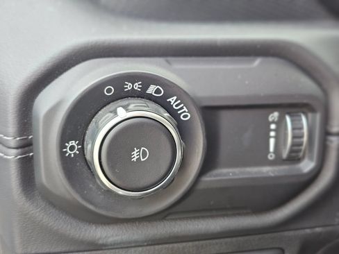 Used 2024 Jeep Wrangler Unlimited Rubicon 4xe AWD/4WD image 23