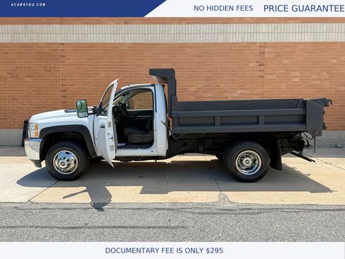Used 2011 Chevrolet Silverado 3500 W/T w/ Snow Plow Prep Package AWD/4WD image 7