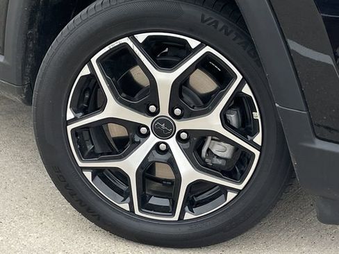 Used 2025 Jeep Compass Limited AWD/4WD image 10
