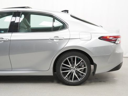 Used 2023 Toyota Camry XLE image 17