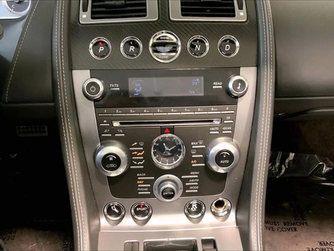 Used 2013 Aston Martin DB9 Volante RWD image 34