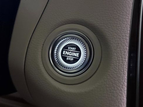 Used 2021 Mercedes-Benz GLC 300 4MATIC w/ Multimedia Package image 37