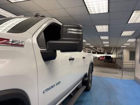 New 2026 Chevrolet Silverado 2500 Custom w/ Custom Value Package AWD/4WD image 15