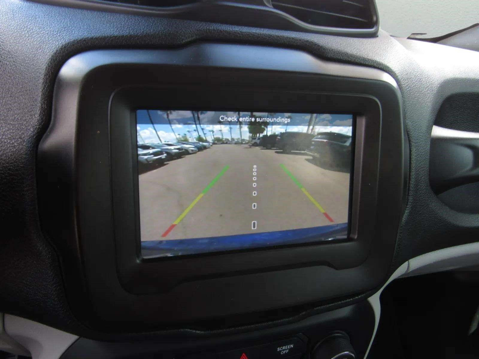 Used 2020 Jeep Renegade Latitude FWD image 19