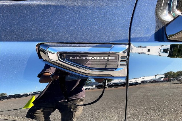 Used 2026 GMC Yukon Denali Ultimate AWD/4WD image 24