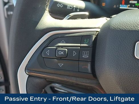 Used 2023 Jeep Grand Cherokee 4WD 4xe w/ Luxury Tech Group II image 7