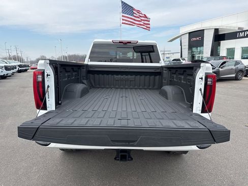Used 2025 GMC Sierra 2500 Denali Ultimate image 32