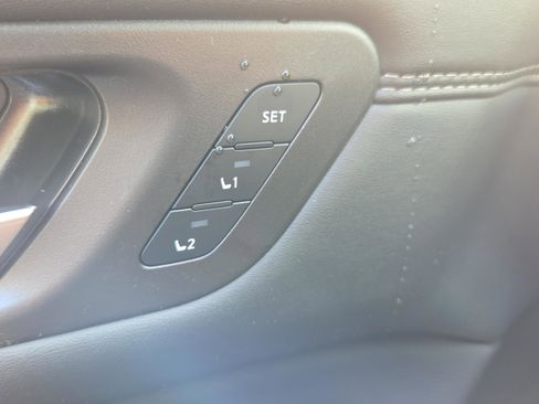 New 2026 Nissan Pathfinder Platinum image 34