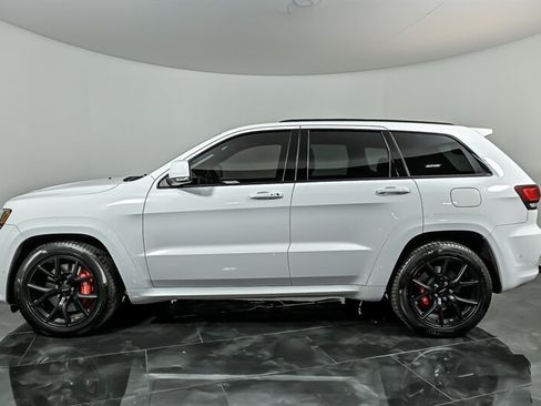 Used 2019 Jeep Grand Cherokee SRT w/ Trailer Tow Group IV AWD/4WD image 6