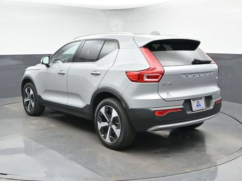 Used 2024 Volvo XC40 B5 Plus w/ Protection Package Premier AWD/4WD image 8
