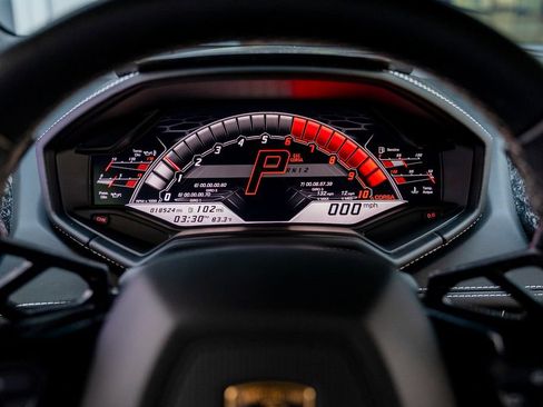 Used 2021 Lamborghini Huracan EVO RWD image 46