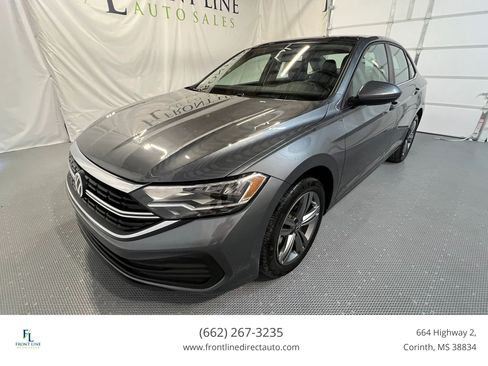 Used 2023 Volkswagen Jetta SE FWD image 3