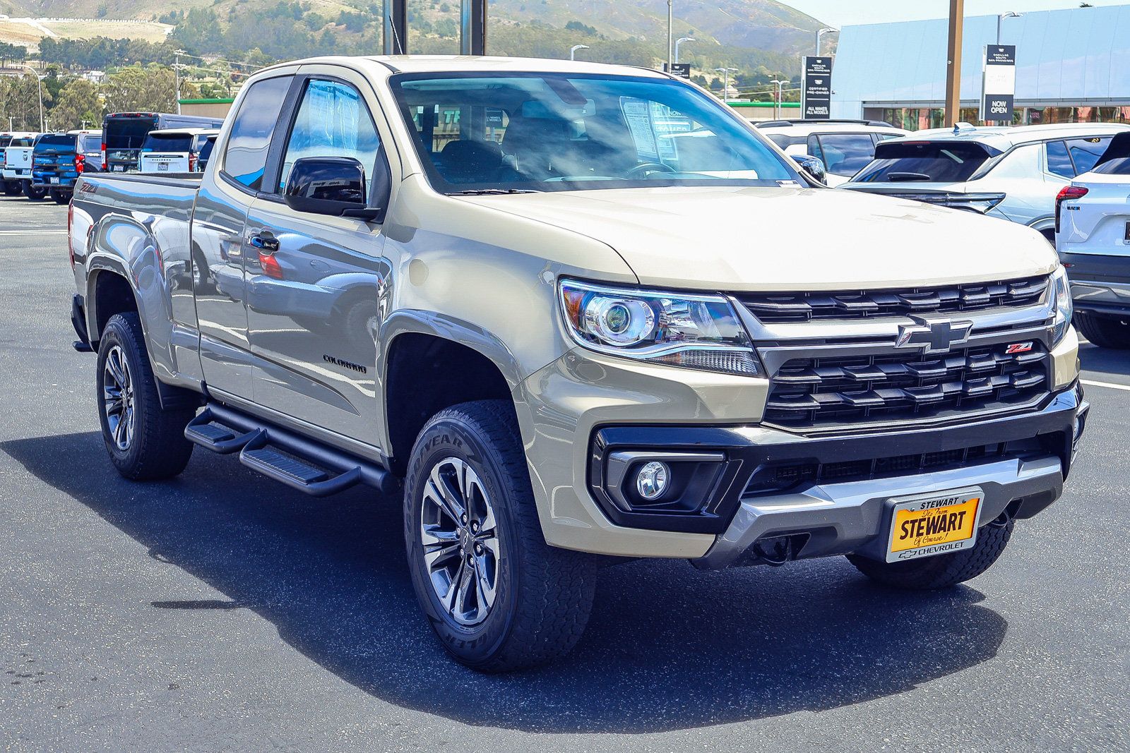 Used 2022 Chevrolet Colorado Z71 AWD/4WD image 18