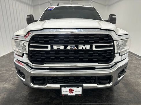 Used 2024 RAM 2500 Big Horn w/ Off Road Package AWD/4WD image 2