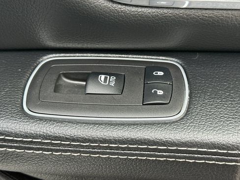 Used 2023 RAM 1500 Laramie image 21