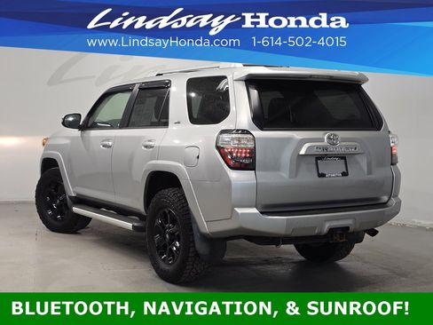 Used 2016 Toyota 4Runner SR5 Premium image 4