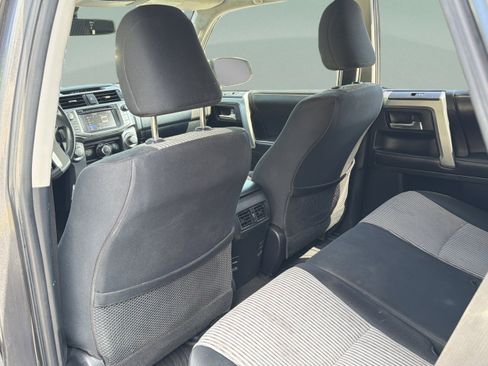 Used 2016 Toyota 4Runner SR5 AWD/4WD image 11