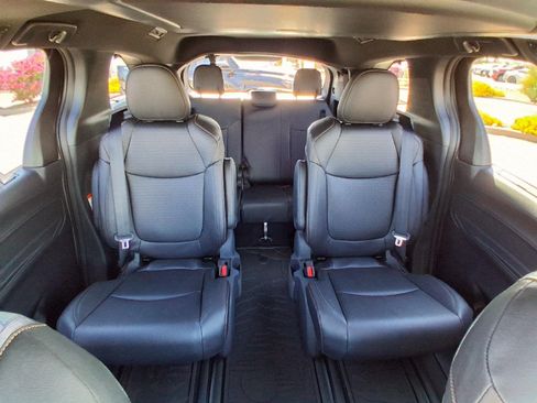 New 2026 Toyota Sienna XLE Woodland Edition AWD/4WD image 27