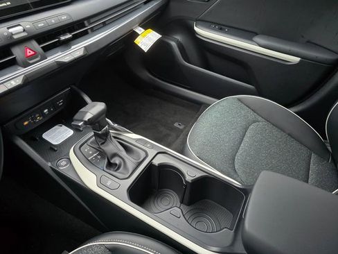 New 2025 Kia K4 GT-Line image 33